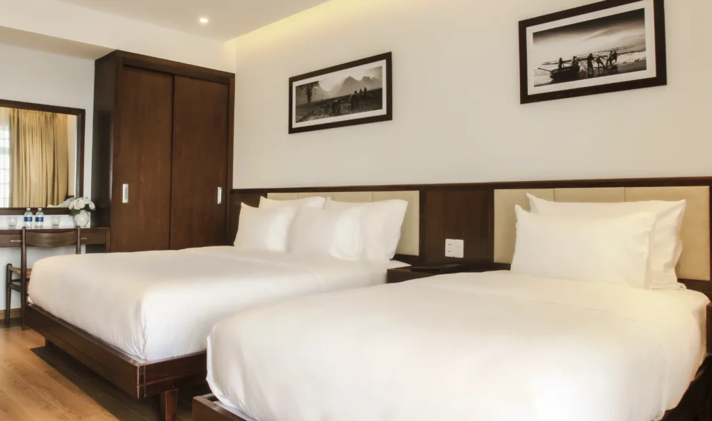 Dilusso Family Room Bed Detail