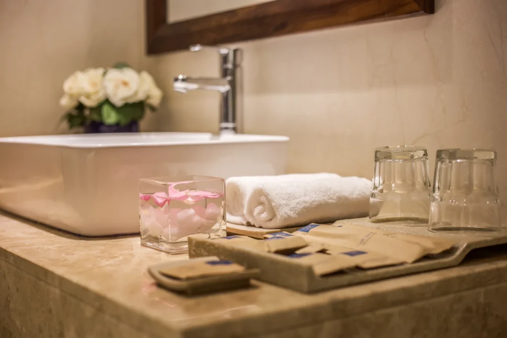 Family Deluxe Bathroom Cameo